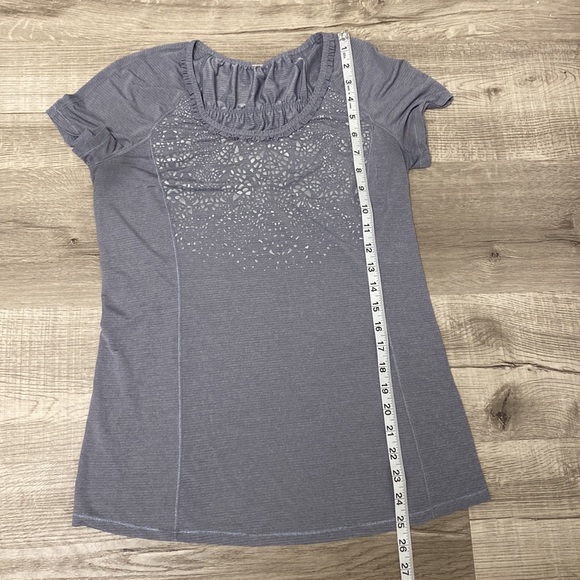 Lululemon Run Wild Short Sleeves Tech Tee Reflective Ruffle Details - Picture 6 of 12